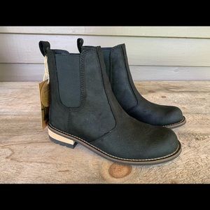 BRAND NEW kodiak Amla boots
